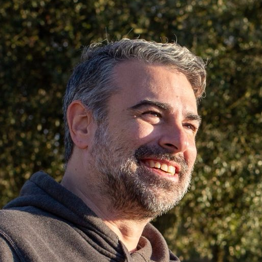 Javier Casares